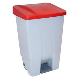 Poubelle en plastique à pédale